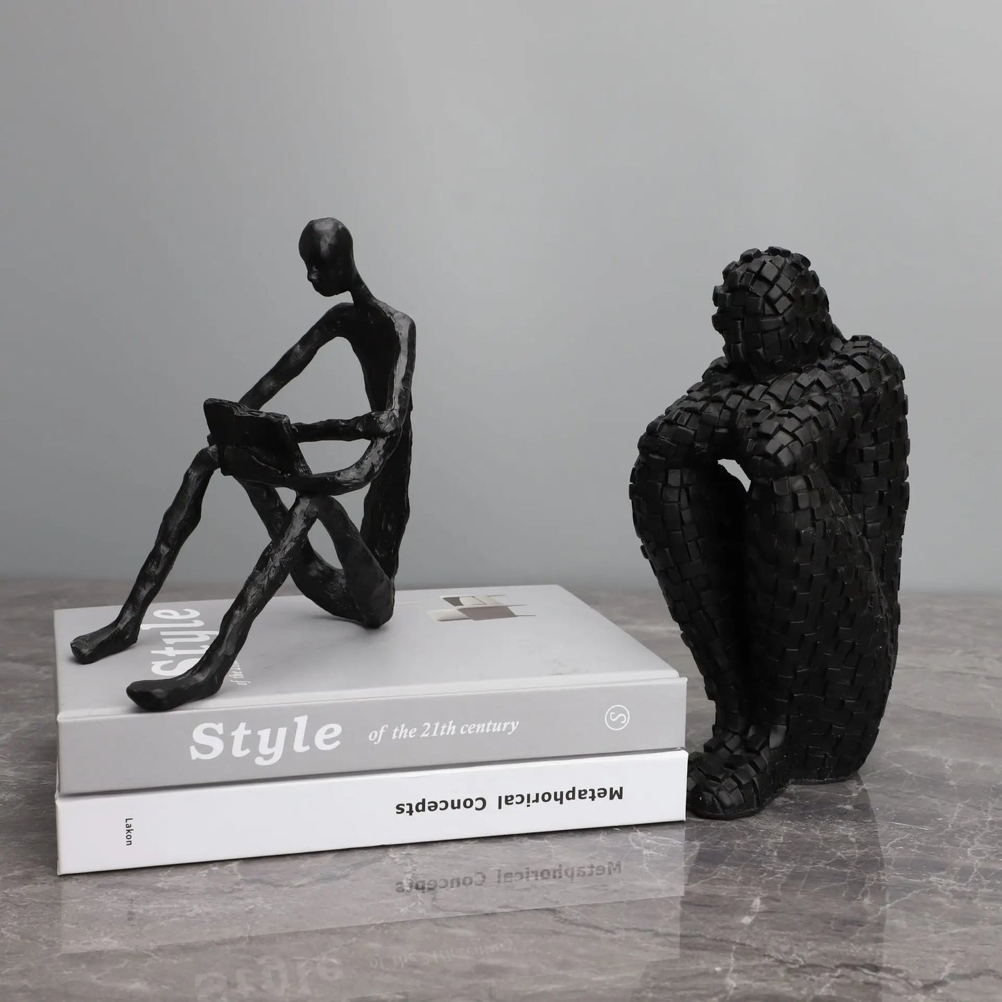Modern Minimalist Black Character Reader Model Room Home Foyer Study Creative Sculpture Living Room Decoration Ornaments
